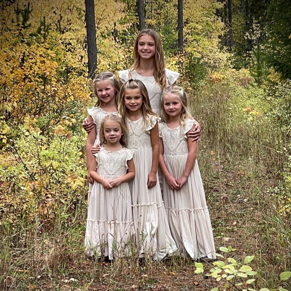 Sister dresses, family picture outfit, off white / beige dresses, Joyfolie